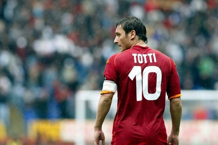 Francesco Totti là “chân sút” toàn năng của Italia