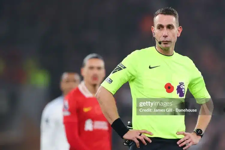 Bóng đá Anh rúng động với bê bối mới