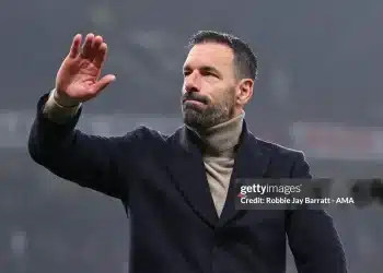 Nhược điểm của Van Nistelrooy