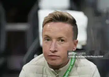 Bóng đá Canada lộ góc khuất đen tối