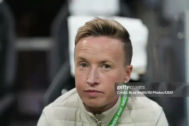 Bóng đá Canada lộ góc khuất đen tối