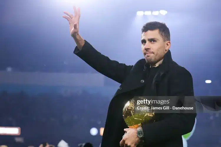 Rodri chỉ trích Real Madrid