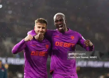 Wolves tìm thấy ánh sáng