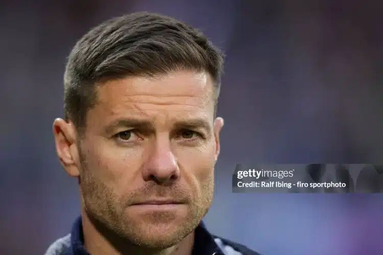 Người đại diện bác bỏ tin đồn về Alonso