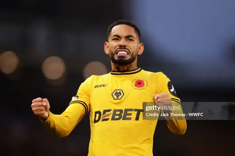 Wolves và điểm tựa hàng công