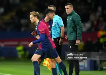 Cảnh đáng buồn của De Jong