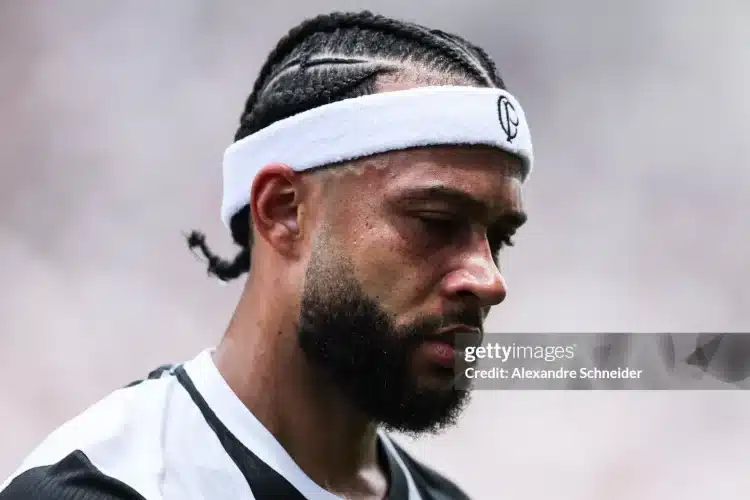 CLB Brazil thắng với canh bạc Depay