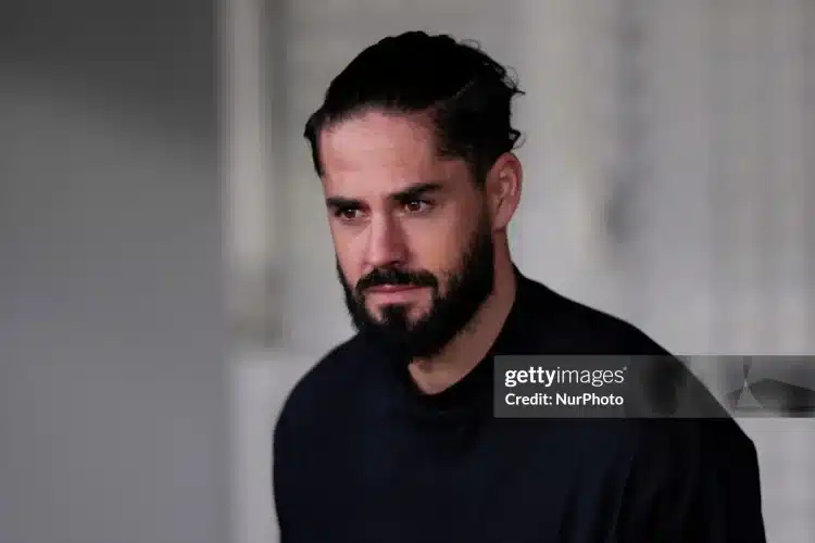 Isco tìm thấy ánh sáng cuối đường hầm