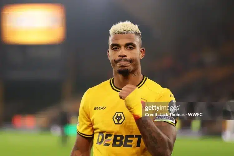 Wolves hưởng quả ngọt nhờ mạo hiểm