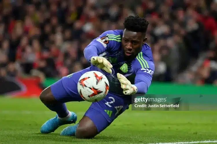 Onana chơi liều lĩnh