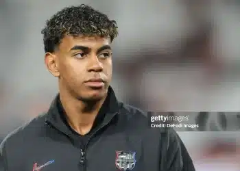 Paris Saint-Germain phủ nhận tin đồn về Yamal