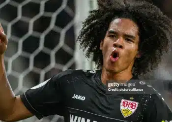 Anrie Chase mở cánh cửa mới cho bóng đá Nhật Bản