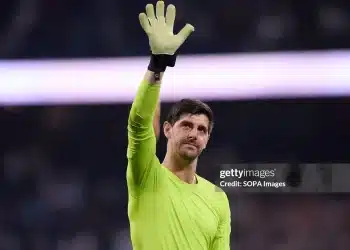 Courtois hé cánh cửa trở lại tuyển Bỉ
