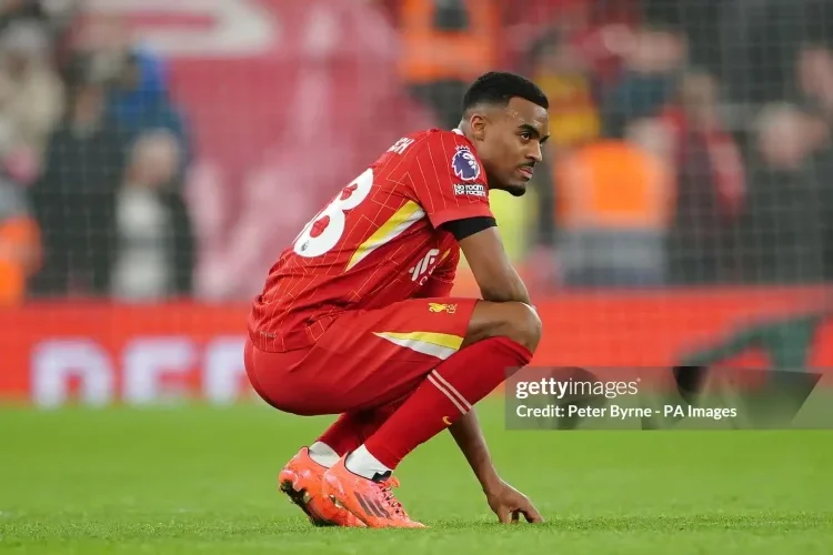 Gravenberch lột xác ngoạn mục