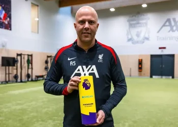 Slot tiếp bước Ten Hag nhận giải HLV xuất sắc nhất tháng