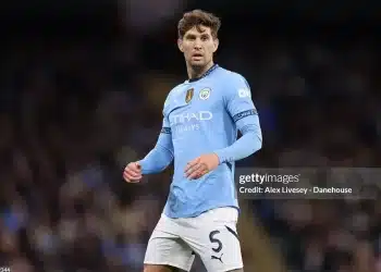 John Stones báo tin dữ cho Manchester City