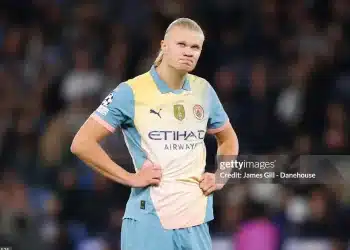 Manchester City có tỷ lệ vô địch thấp khó tin