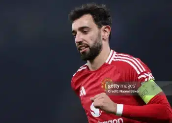 Manchester United từ chối đề xuất của Bruno Fernandes