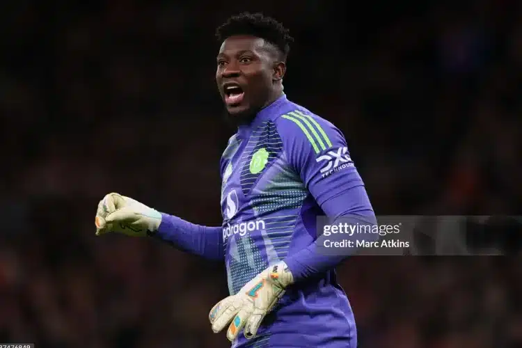 Manchester United tính đường thay thế Onana
