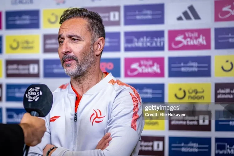 Wolves tìm ra HLV mới