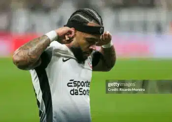 Ngả mũ trước Depay