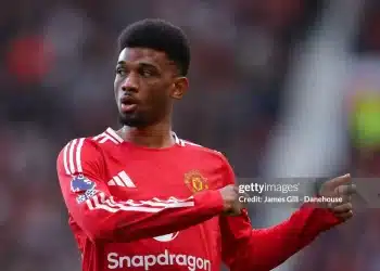 Diallo giúp Amorim giải bài toán khó