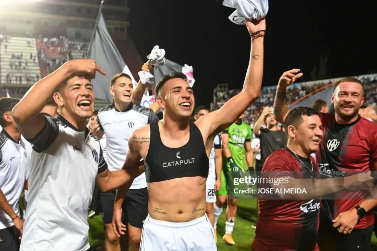 Chuyện phi thường của nhà vô địch Argentina