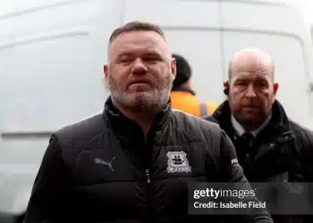 Rooney lại bị sa thải