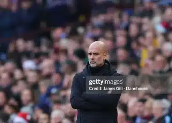 Man City lụn bại, Chelsea bay cao