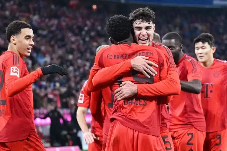 Bayern Munich thị uy sức mạnh, đè bẹp Leipzig 5-1