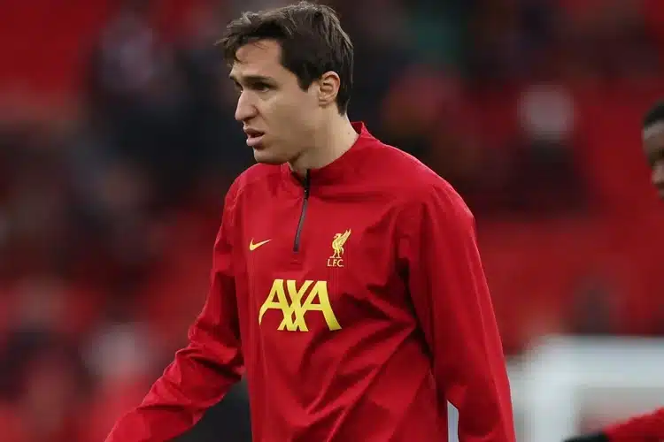 ‘Bom xịt’ Chiesa xem xét rời Liverpool trong tháng 1