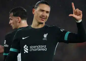 Liverpool thẳng tiến vào bán kết Carabao Cup