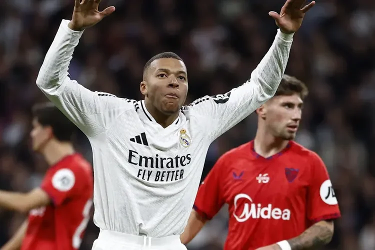 Mbappe thăng hoa, Valverde lập kỷ lục trong chiến thắng của Real