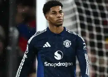 Rashford nổi loạn, nội bộ MU căng như dây đàn