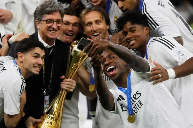 Mbappe tỏa sáng, Real Madrid vô địch Cúp Liên lục địa