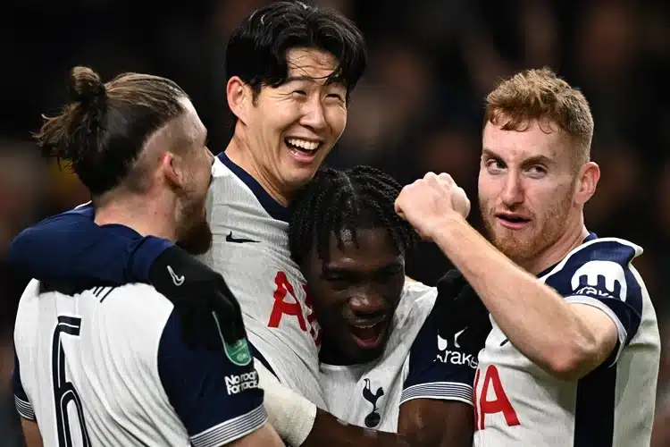 Son Heung-min tỏa sáng, Tottenham hạ gục MU trong trận cầu điên rồ