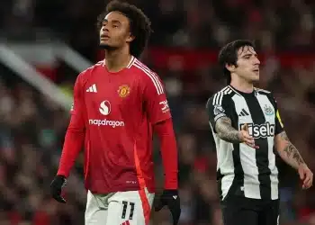 Zirkzee ‘suýt khóc’ vì quyết định của Amorim