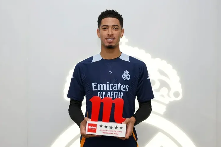 Bellingham nhận giải cầu thủ xuất sắc nhất tháng 11 của Real Madrid