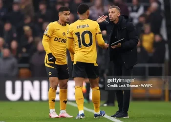 Cầu thủ nào buồn nhất khi O’Neil bị sa thải?