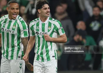 Conference League: Fiorentina vào top 8, Betis trôi dạt xuống 15