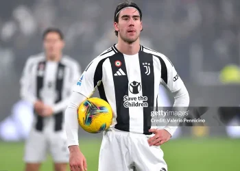 Juventus thoát thua phút cuối nhưng đã hòa 10 trận tại Serie A