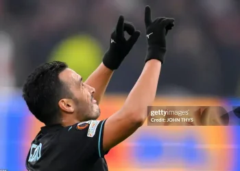 Lazio lấy lại ngôi đầu, hất đội bóng cũ của Ten Hag rời top 8