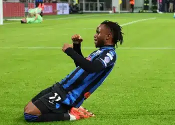 Lookman nhận giải nhưng chưa quên nỗi hổ thẹn Panenka