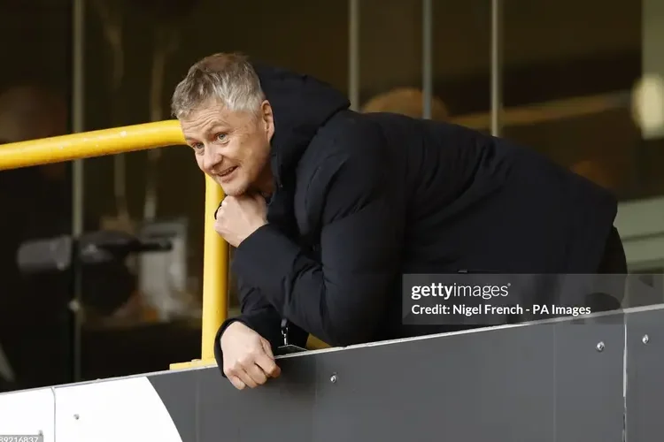 Solsa có thể dẫn dắt Wolverhampton đối đầu Van Nistelrooy