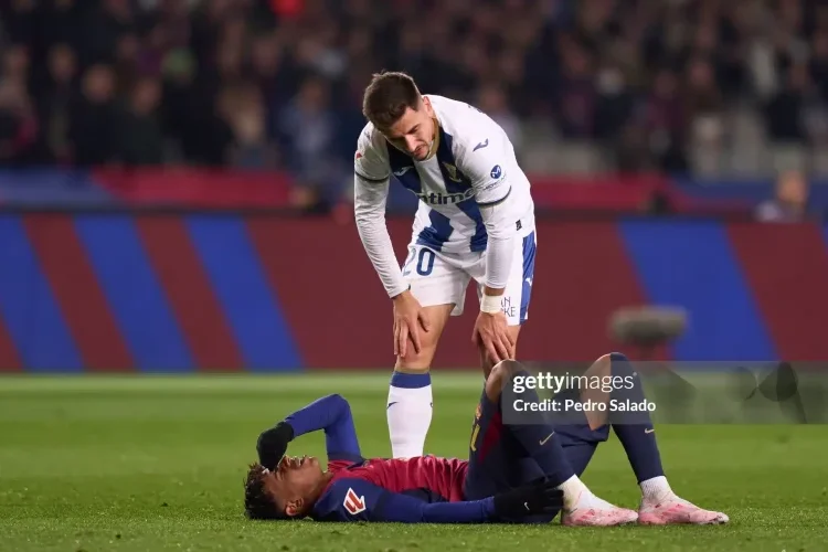 Barca trả giá vì lạm dụng Yamal