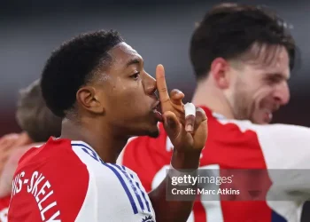 Trận Arsenal - Tottenham đi vào lịch sử Ngoại hạng Anh