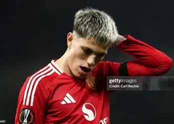 Vì sao Garnacho liên tục ngồi dự bị tại Manchester United?