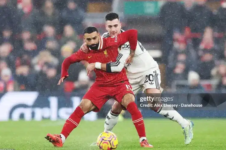 Arne Slot tung hô 2 cầu thủ Manchester United