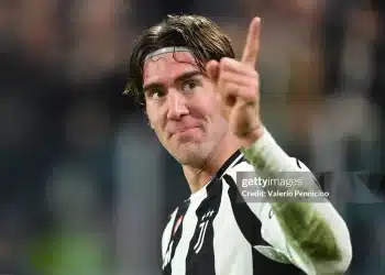 Juventus trao đổi tiền đạo với Manchester United