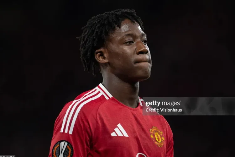 Manchester United hét giá khủng cho Mainoo